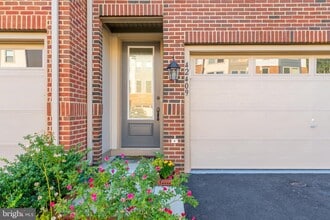 Building Photo - 42409 S Dogwood St