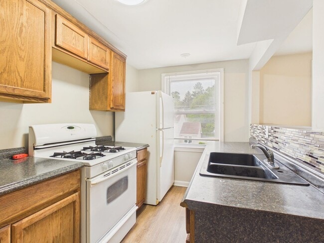 Building Photo - 3 Bedroom House in Harrisburg