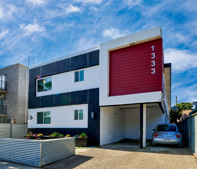 Building Photo - 1333 W 36th Pl