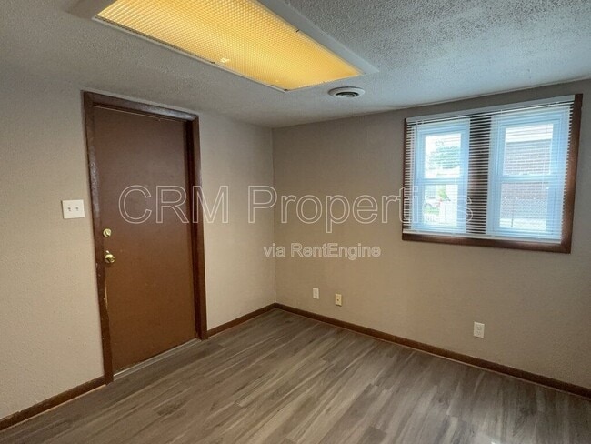 Building Photo - 1007 E North St