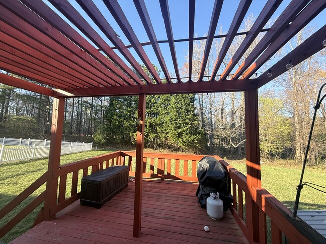 Building Photo - 2812 Providence Creek Rd