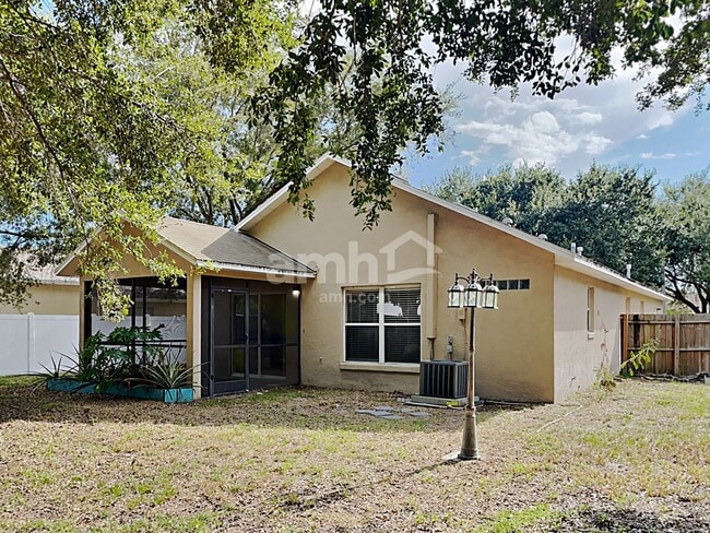Building Photo - 6911 Exeter Park Pl