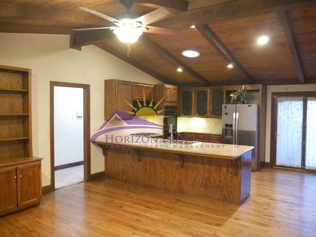 Building Photo - Spacious 4 Bed 4 Bath 2,954sqft Single Family Home in Carmichael