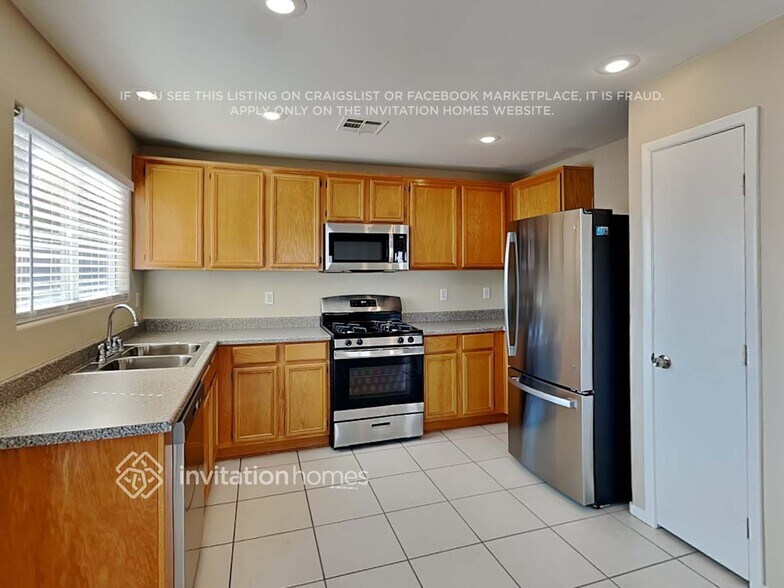 Building Photo - 9528 Swiss Stone Ct