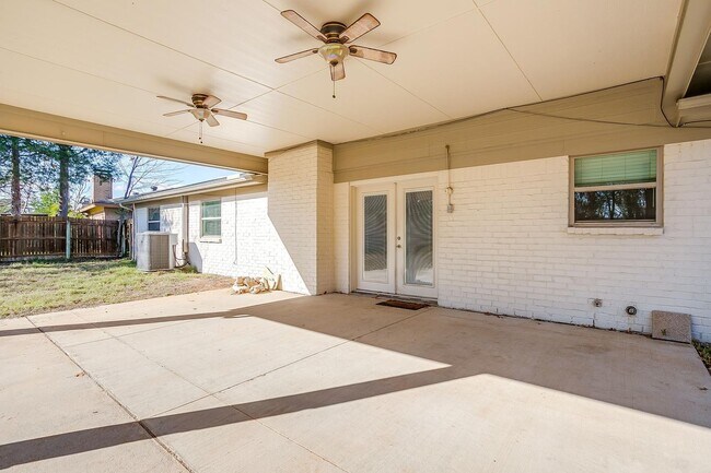 Building Photo - 1812 Winchester Way