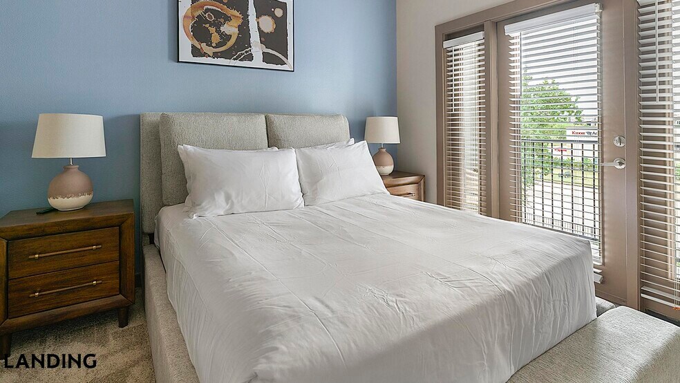 Building Photo - 13920 Mandolin Dr