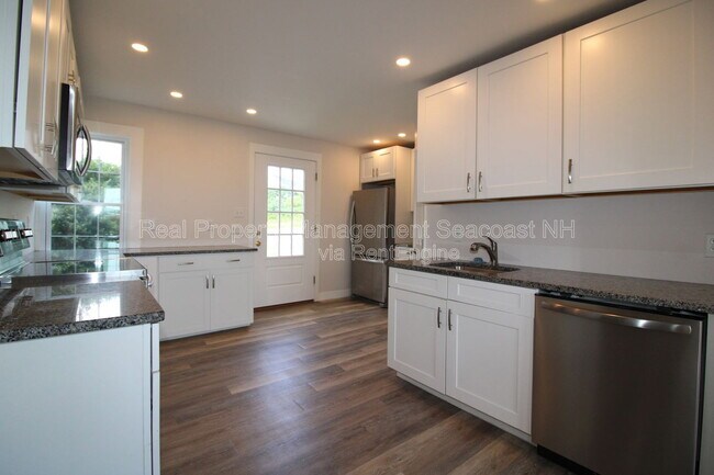 Building Photo - 11 Washington Rd