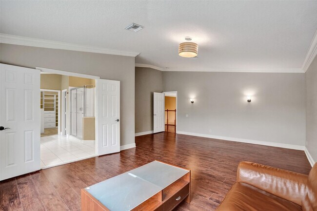 Building Photo - 10442 NW 60th Pl