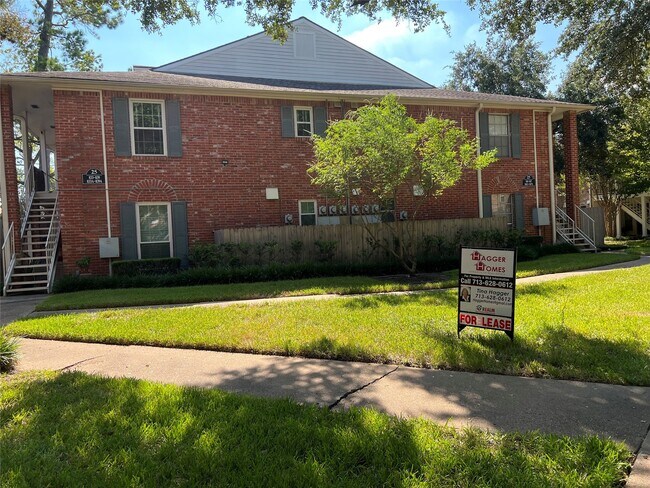 Building Photo - 837 Wax Myrtle Ln