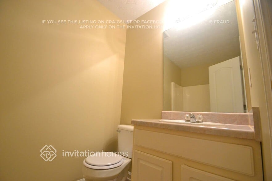 Building Photo - 407 Delane Dr