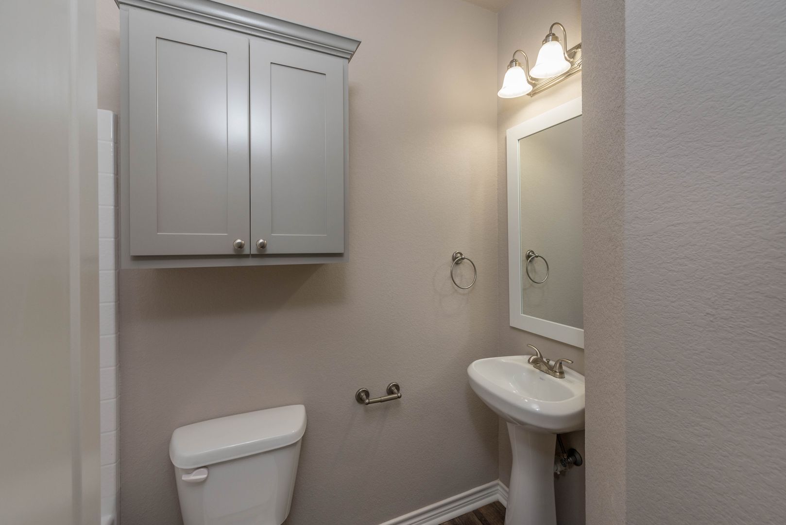 Building Photo - Now Pre-Leasing for August 2026! Five Bed Luxury Home in Pershing Pointe Villas!