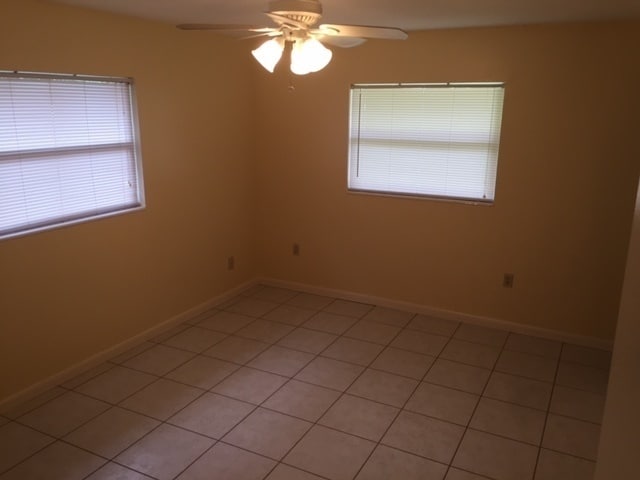 Building Photo - Cozy 2-Bedroom Duplex in Longwood – Availa...