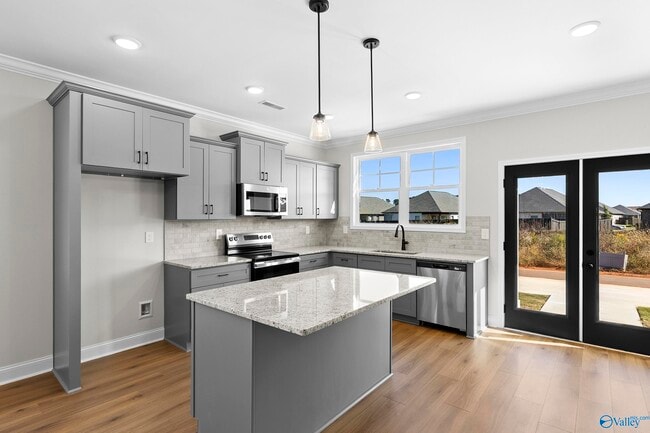 Building Photo - 241 Susan Lynn Dr