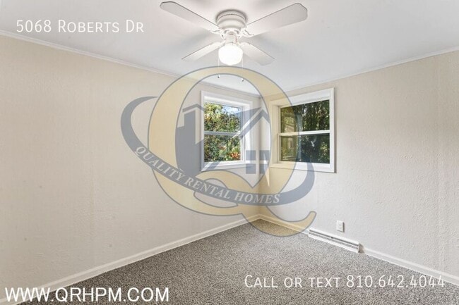 Building Photo - 5068 Roberts Dr