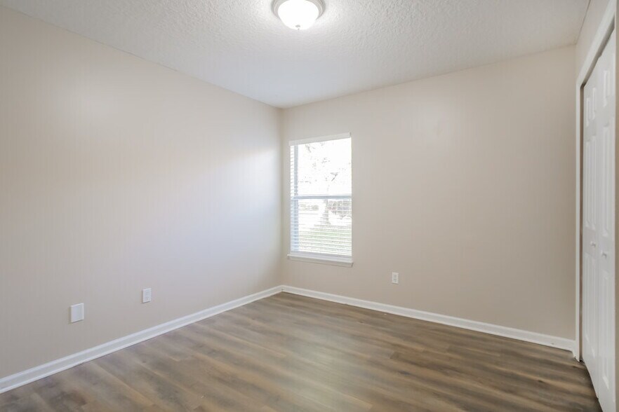 Building Photo - 1728 Windover Pl