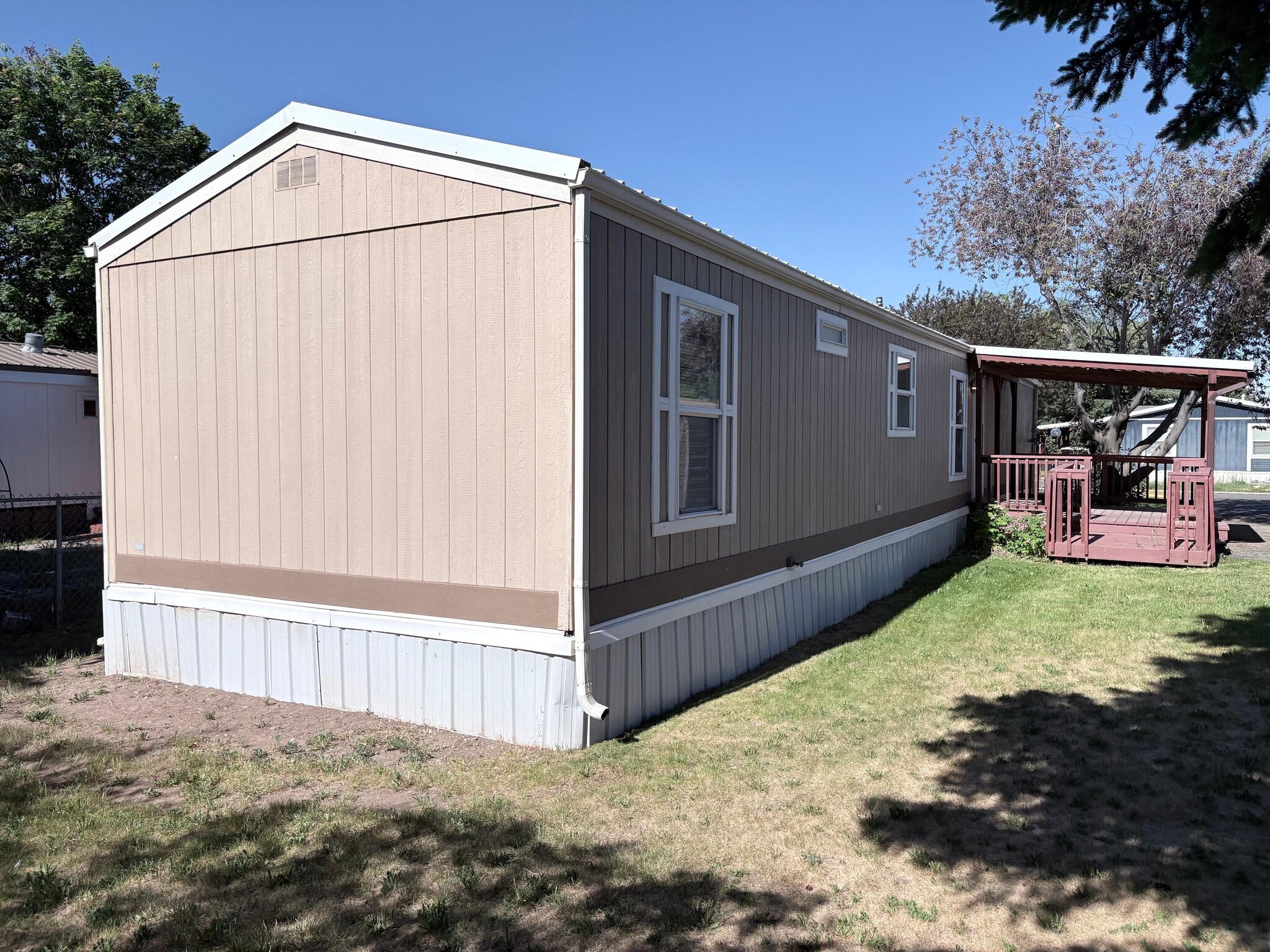 Building Photo - 2250 N Whispering Pnes Dr