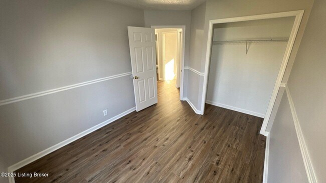 Building Photo - 3905 Handley Ave