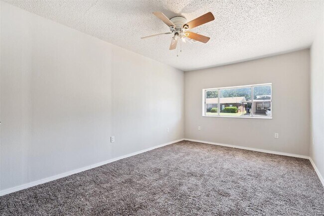 Building Photo - 5221 Foster Dr
