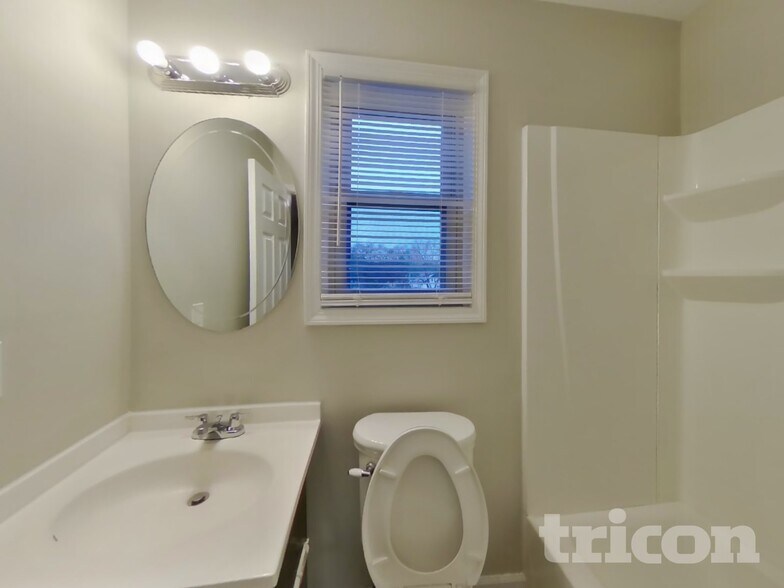 Building Photo - 426 Kinsey Blvd