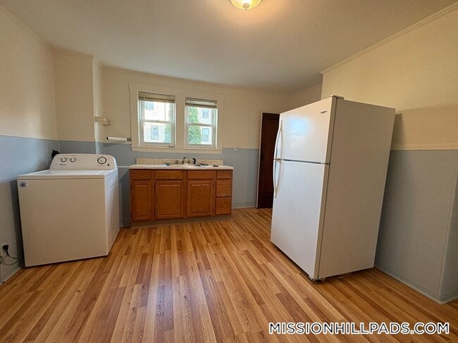 Building Photo - 155-157-157 Hillside St