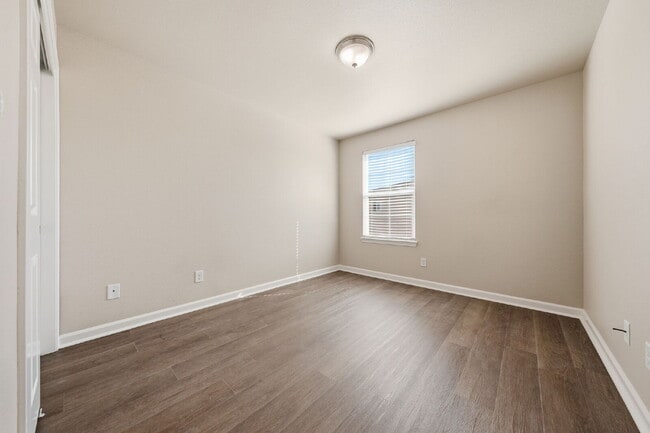 Building Photo - 669 Mission De Oro Dr