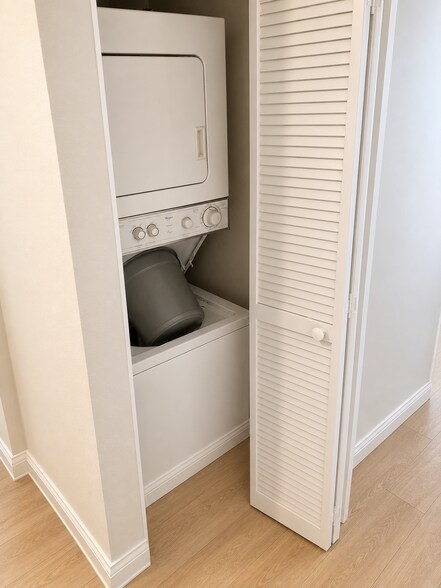 Washer/Dryer - 1907 Magdalena Cir
