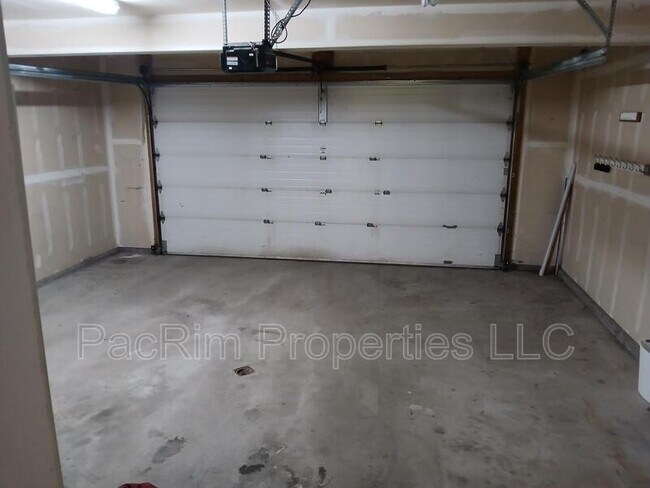 Building Photo - 8720 Geirinhas Pl
