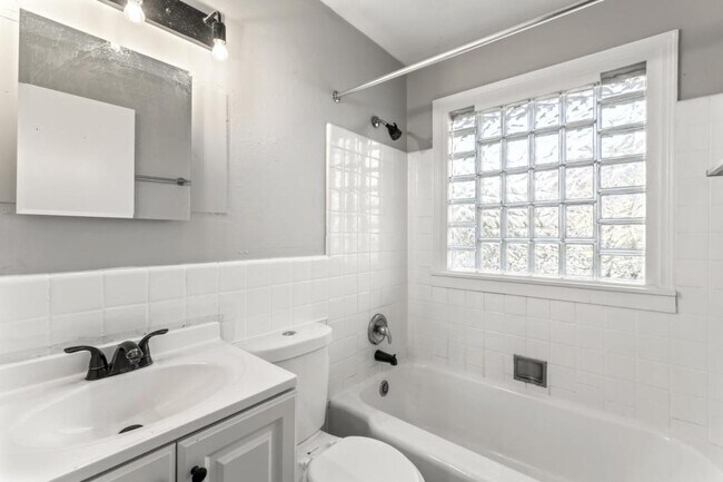 Building Photo - 9115 Clarion Dr