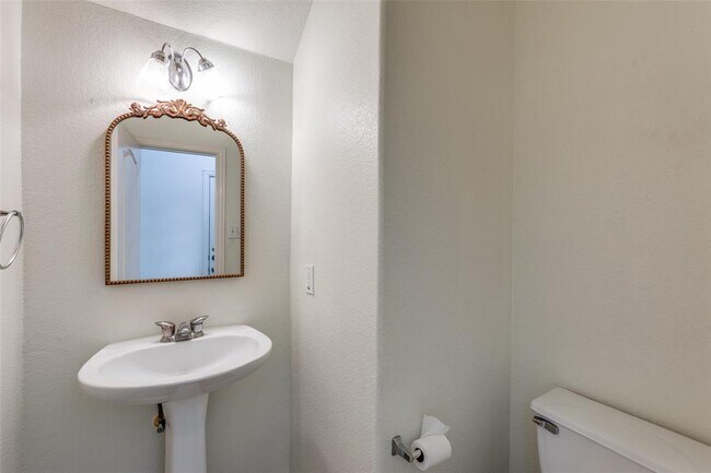 Building Photo - 20428 Crooked Stick Dr