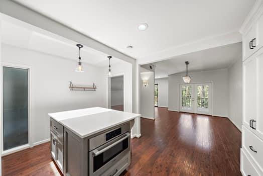 Building Photo - 201 Vanderpool Ln
