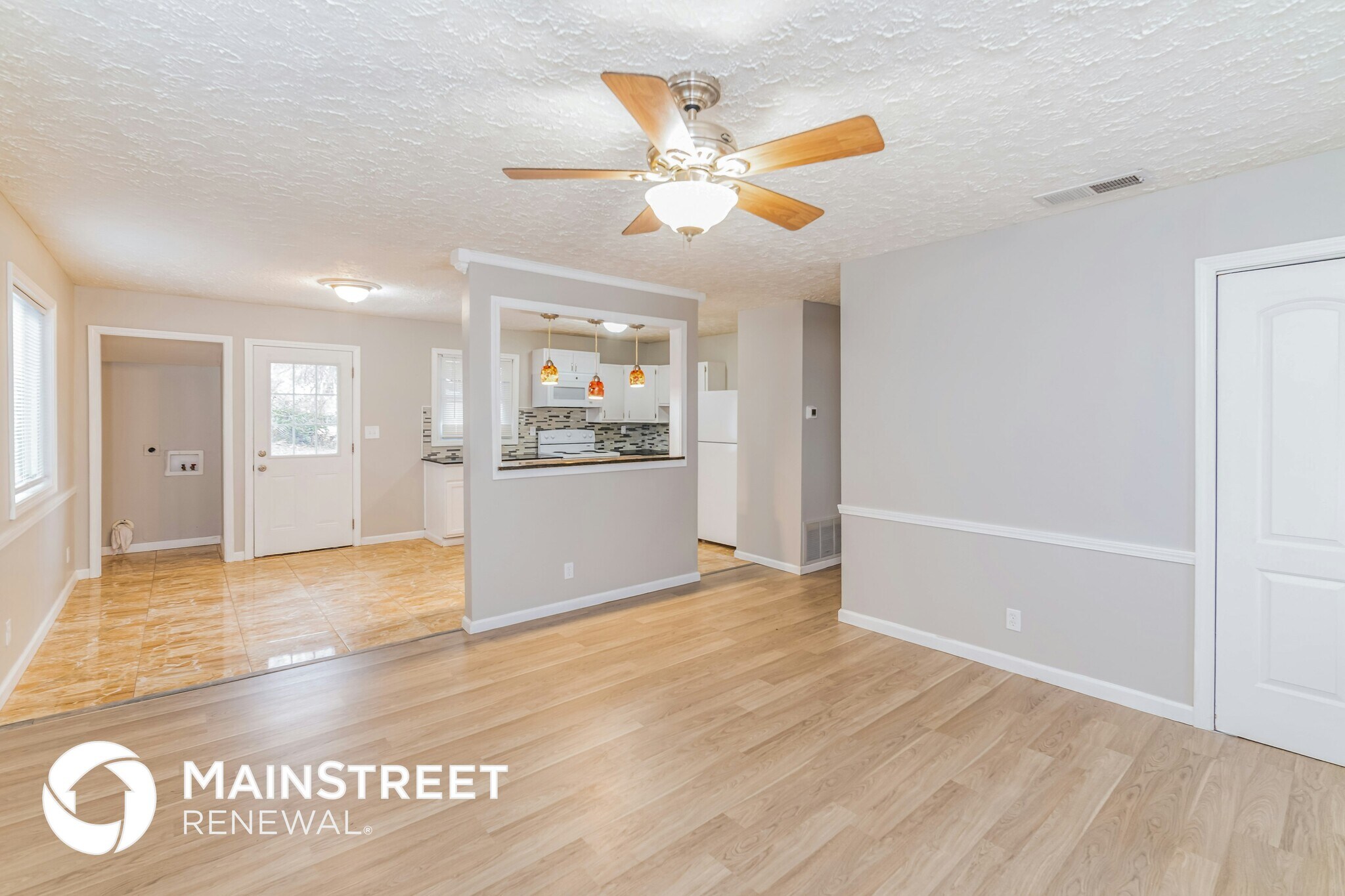 Building Photo - 5002 Seville Dr