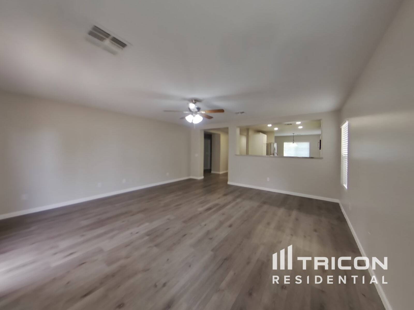 Building Photo - 4558 E Silverbell Rd