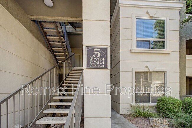 Building Photo - 5303 N 7th St