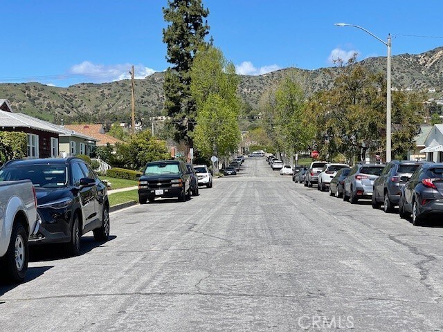 Building Photo - 2542 N Brighton St