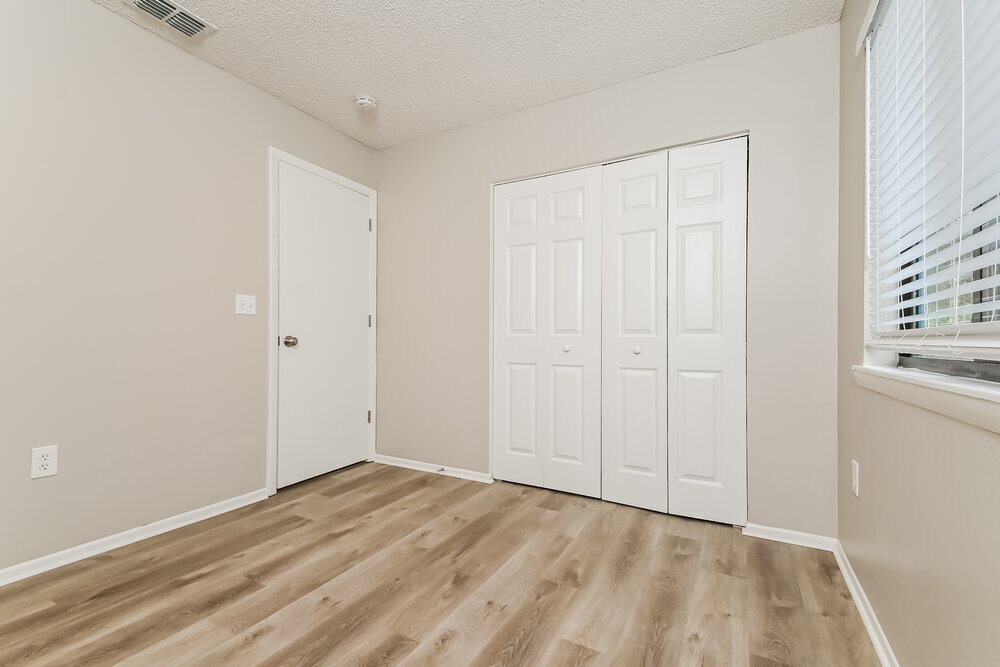 Building Photo - 2912 Crane Ave