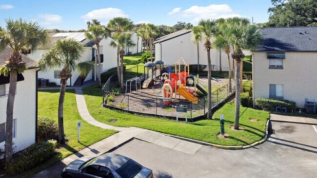 Building Photo - $1,199 |1 bedroom 1.5 bath town home style...