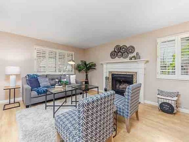 Building Photo - Gorgeous 3 Bedroom in Desired Park West Community