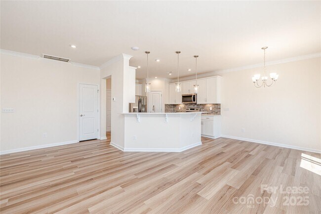 Building Photo - 23018 Clarabelle Dr