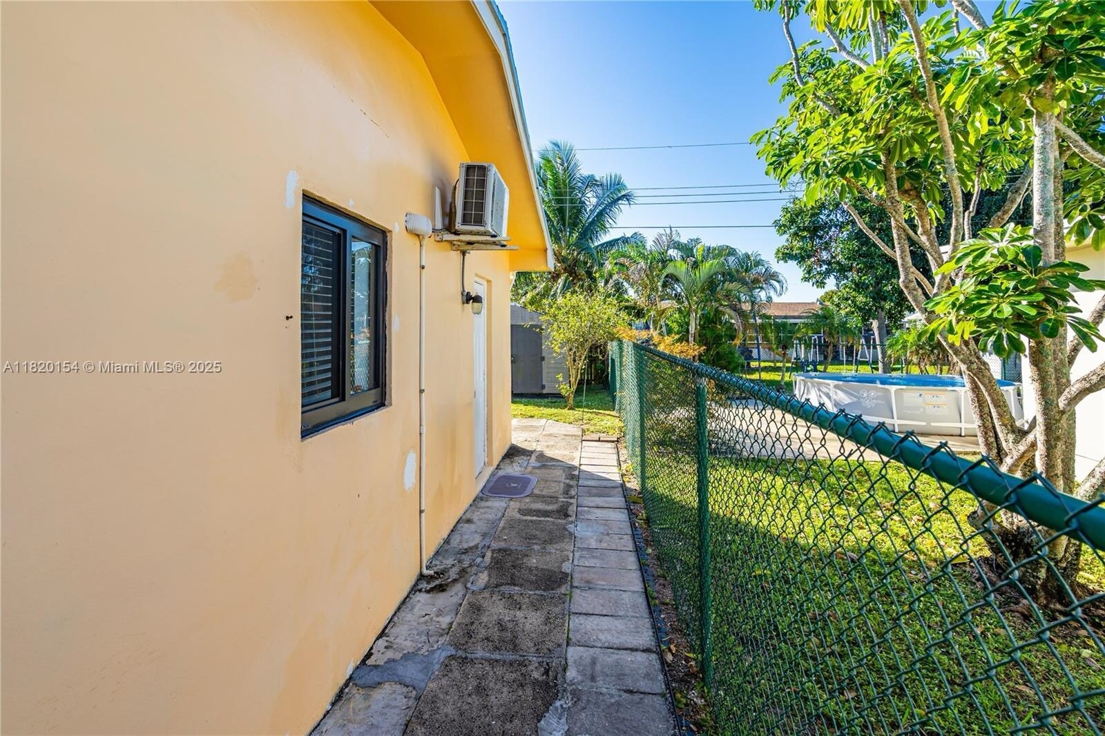 Building Photo - 8430 NW 15th Ct