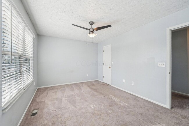Building Photo - 848 Robmeyer Dr