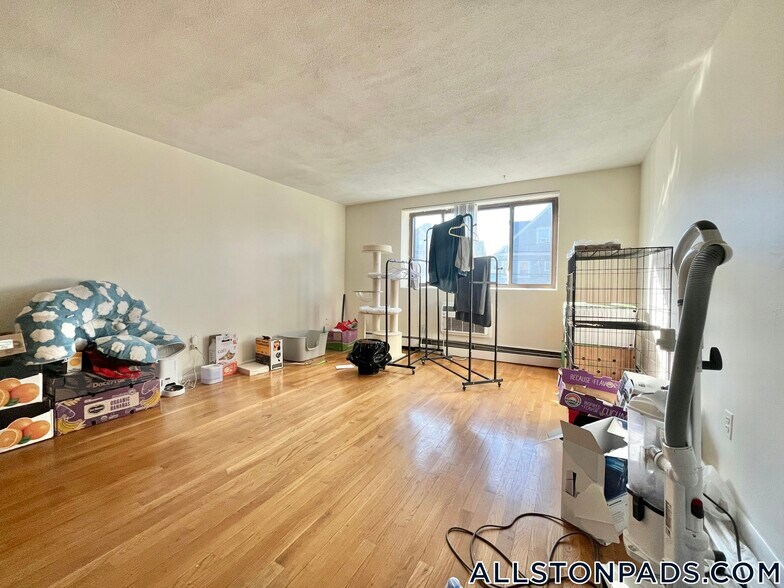 Building Photo - 26 Allston St
