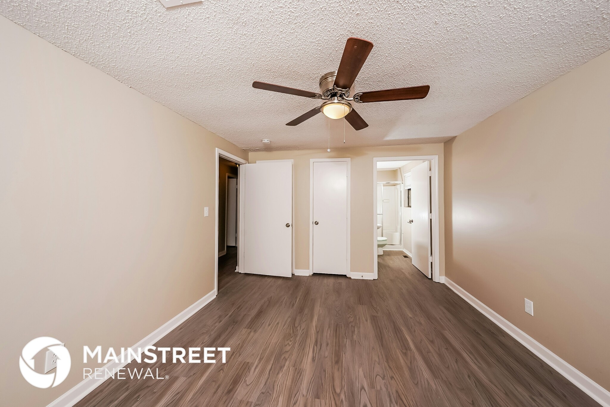 Building Photo - 5057 Oak Leaf Cir