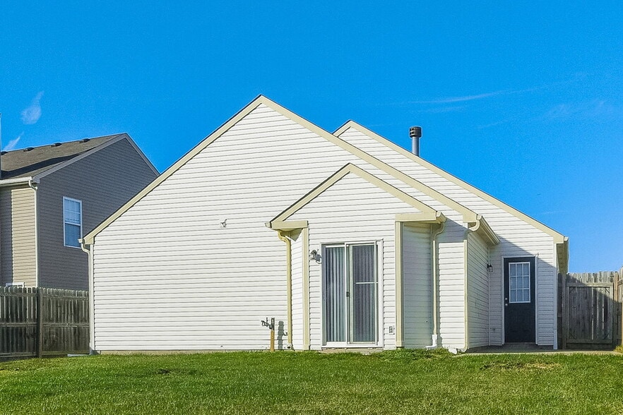 Building Photo - 6785 W Stansbury Blvd