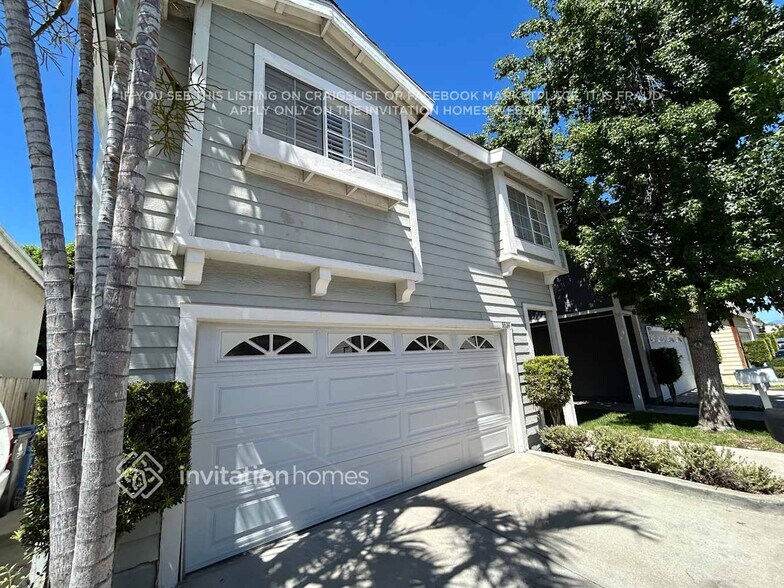Building Photo - 9324 Burnet Ave