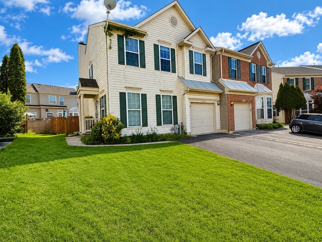 Building Photo - 235 Eisenhower Ct