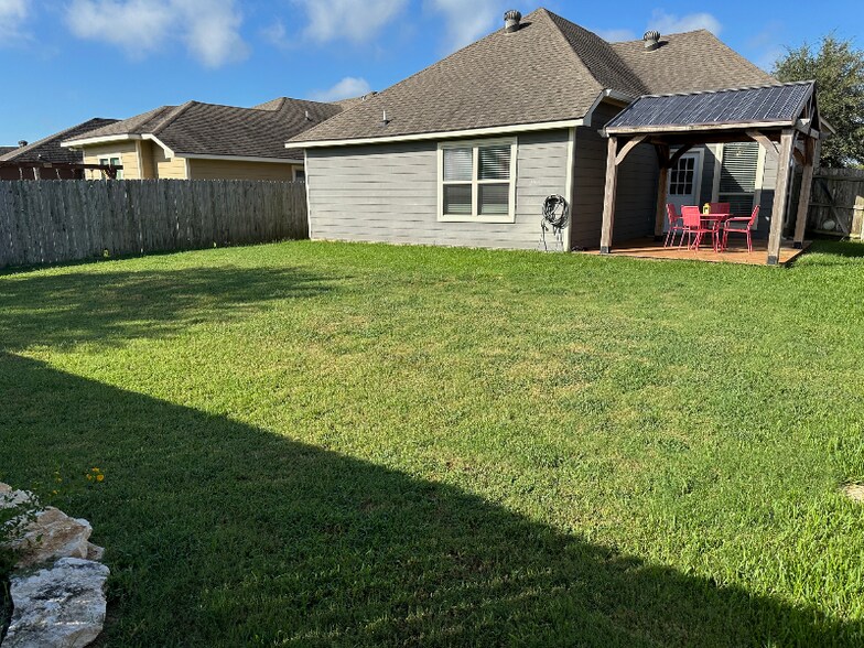 Building Photo - 15481 Baker Meadow Loop
