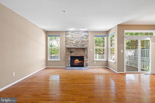 Building Photo - 261 Tall Trees Cir