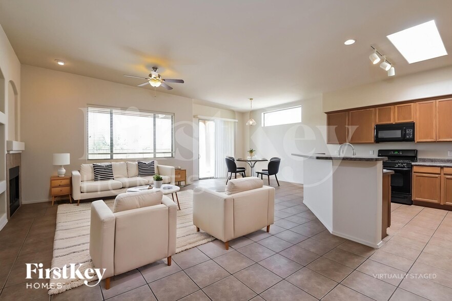 Building Photo - 13558 E High Plains Ranch St
