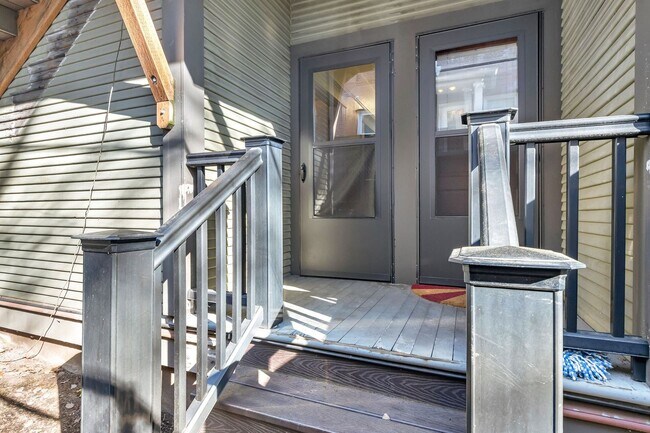 Building Photo - Vintage Charm Meets Modern Comfort in NW Portland