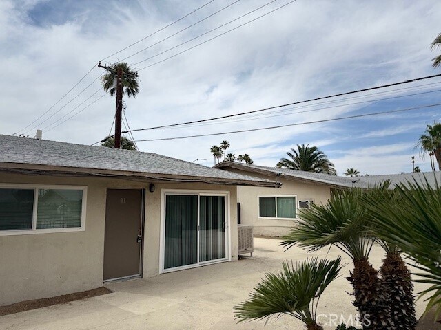 Building Photo - 685 E Vista Chino